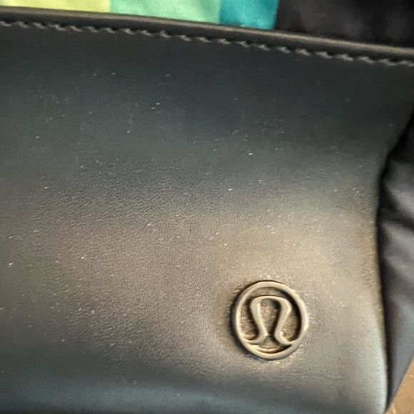 Authentic Lululemon Mind & Body Multi-Use Toiletry Bag  Color: Inkwell - Picture 9 of 10